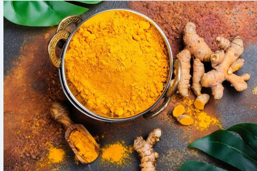 How Turmeric Amplifies Your MenoMate Benefits
